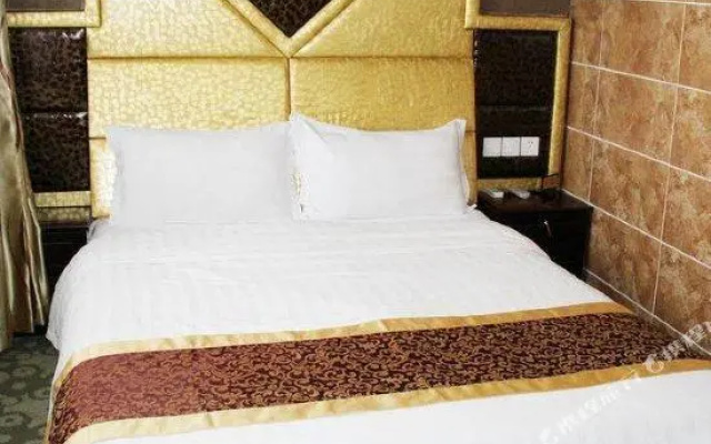 Langqin Business Hotel