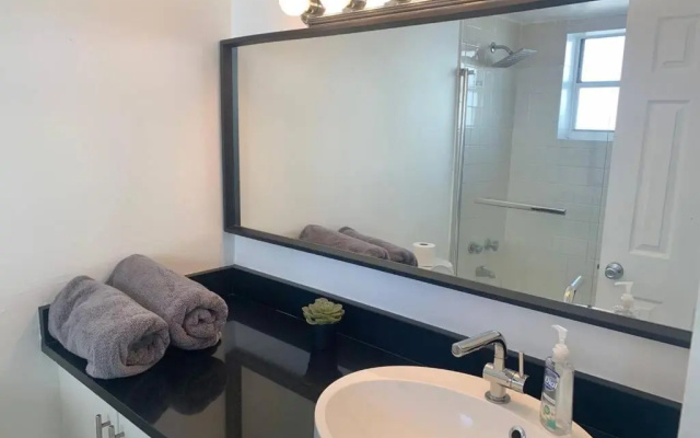 Fantastic Studio with Incredible Bay Views