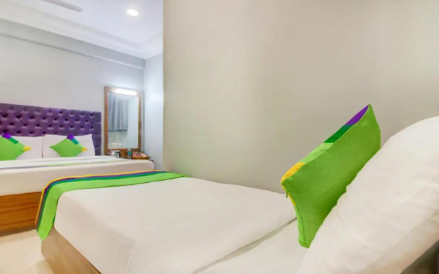 Fabhotel Cruz Royale