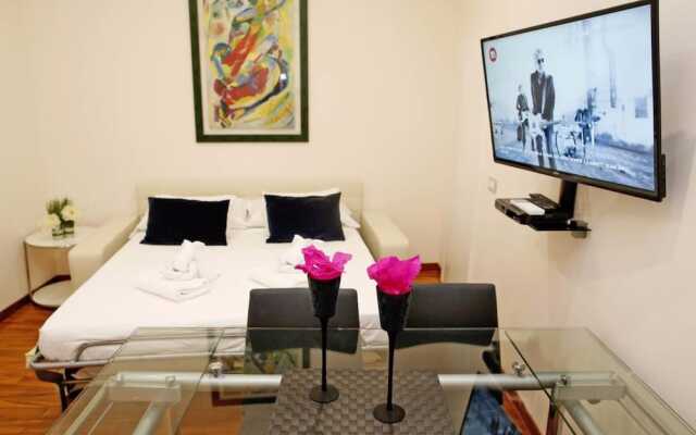 Spanish Steps Suite 128