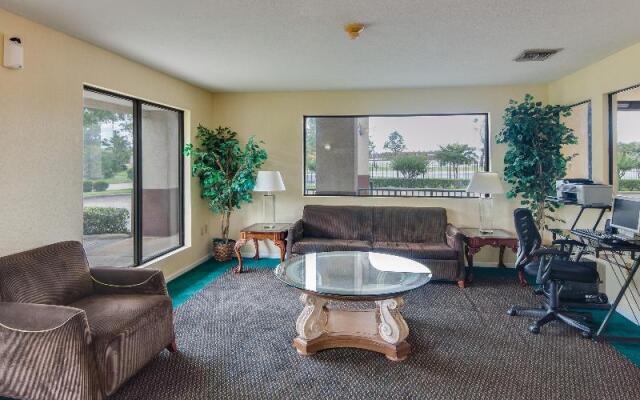 Rodeway Inn & Suites Highway 290 Northwest 2