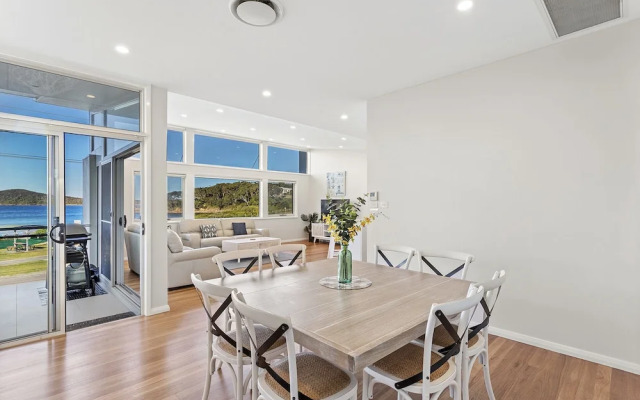 Boulder Bay Rd 1/2 - Fingal Bay