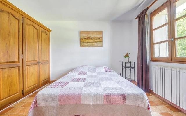 Alluring Holiday Home in Seguret With Private Swimming Pool