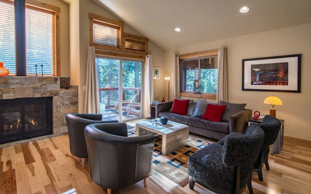 Tahoe Donner Home by RedAwning