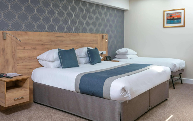 Best Western Northfields Ealing Hotel-Opposite Northfield Station -Piccadilly line