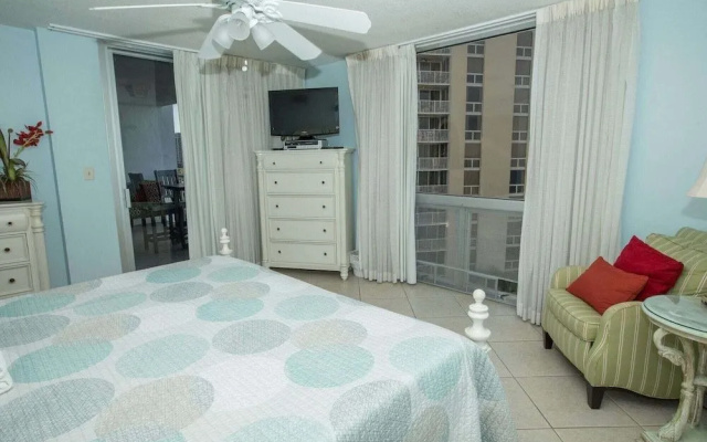 Shoreline Towers 2073 - 2 Br Condo