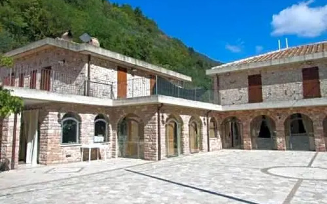 sette archi country house