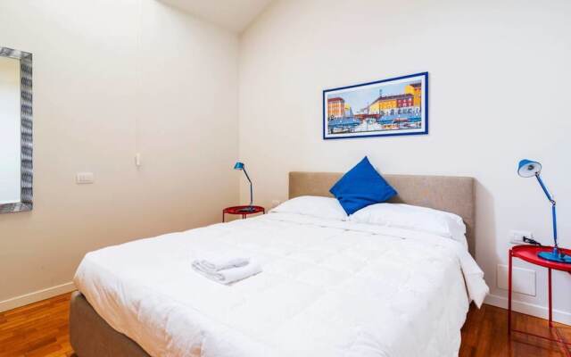 Отель Classy Milanese Stay Near Sforza Castle Милан вид на фасад