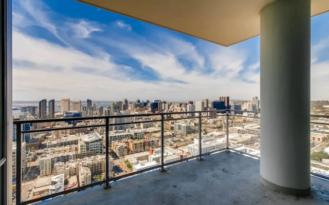 Beautiful 3 Bedroom Luxury Bldg