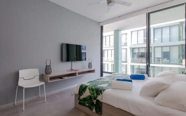The City 1Bedroom Apartment with Terrace and 2 Pools