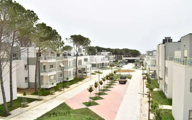 Lovely 2-bed Apartment in Gjiri i Lalzit