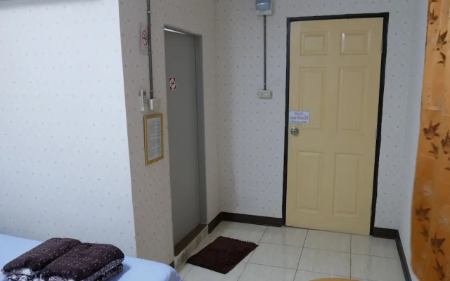Rachanee Guesthouse
