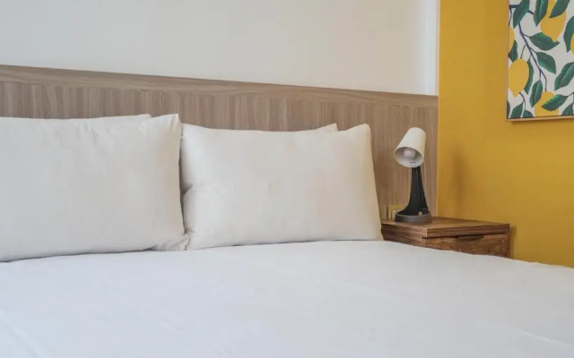 1Li7E Hotel