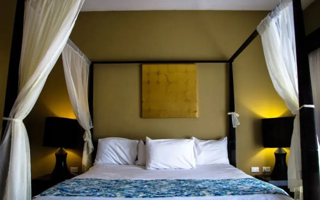 Aldea Thai by Ocean Front