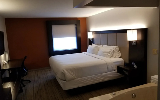 Holiday Inn Express Birch Run - Frankenmuth Area by IHG