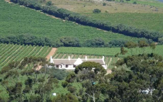 Aaldering Vineyards, Winefarm & Luxury Lodges