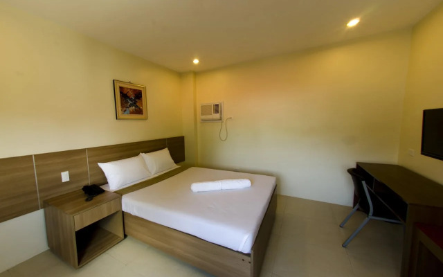Adelfa Hotel