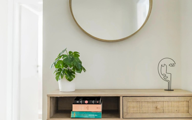 HoneyBee Apartment