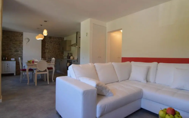 Holiday Home in Fays With Sauna & Hiking