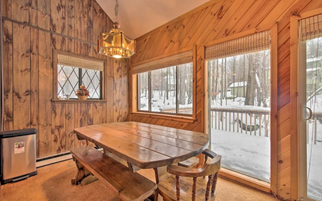 Cozy Lake Ariel Home w/ Community Amenities!