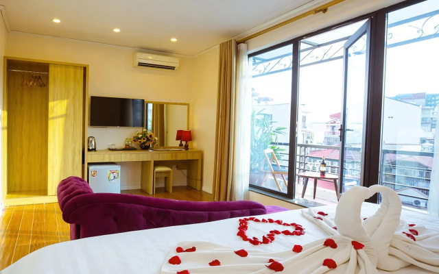 Royal Hotel