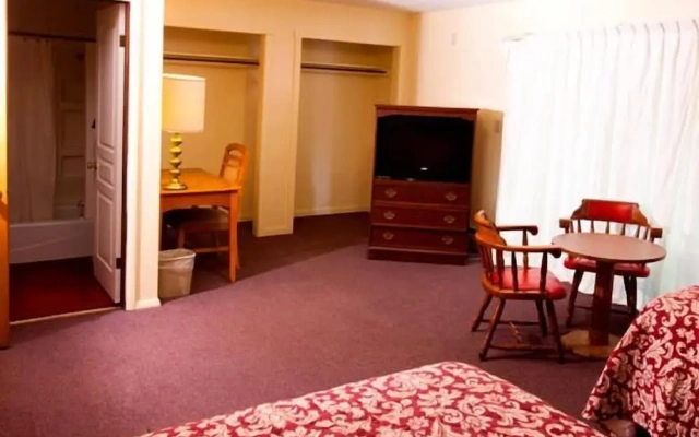 Charlie's Motel