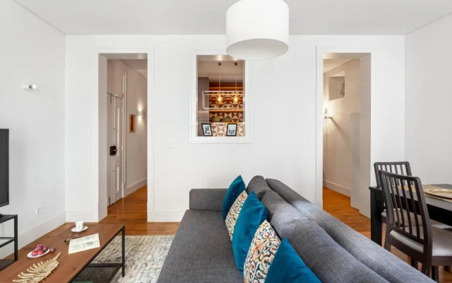 Altido Elegant Bica Apartment In Historical Centre