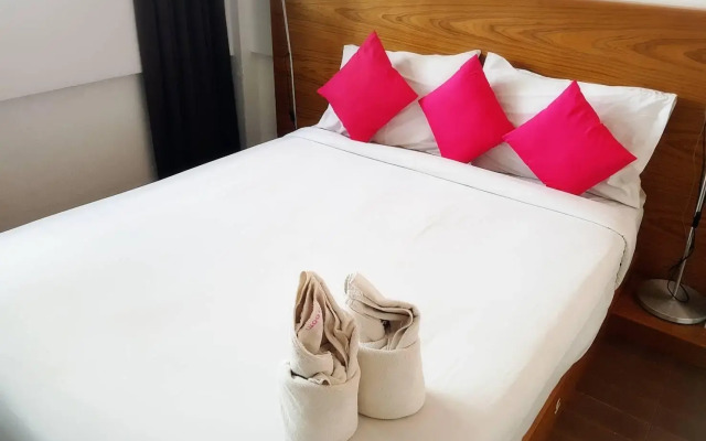 I Room Hotel