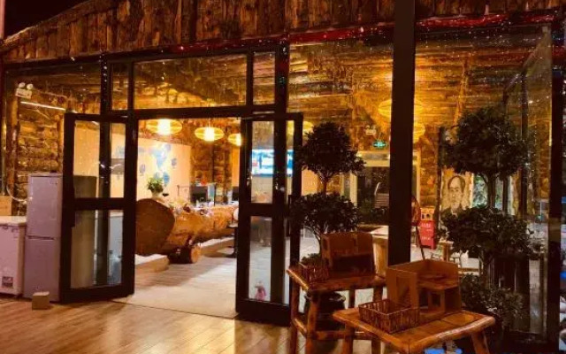 Tukes Ligong Be Courtyard Homestay Reception Center