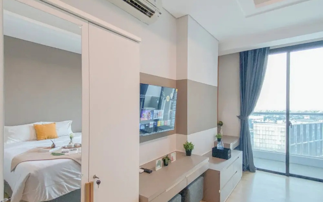 Cozy Designed Studio At Apartment Capitol Suites