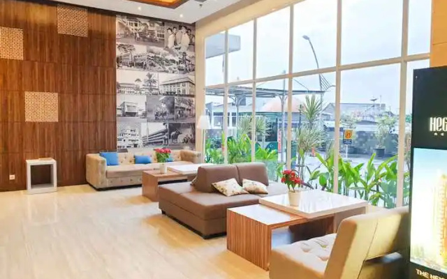 Galeri Ciumbuleuit 3 by Aya Stays