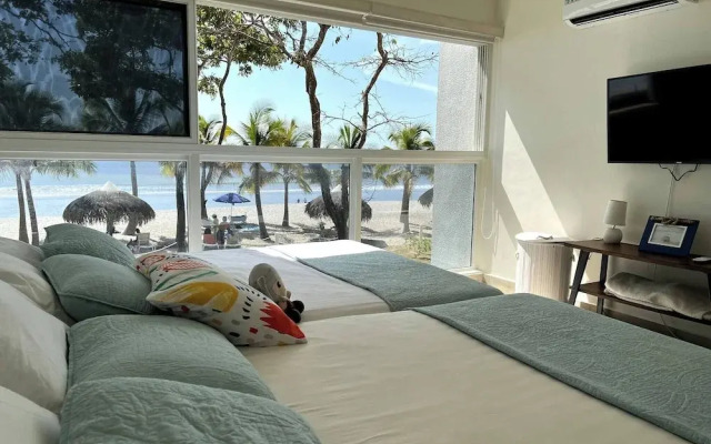 Playa Caracol, a Happy Beach