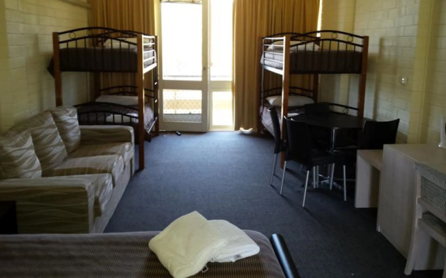 Lake Jindabyne Hotel
