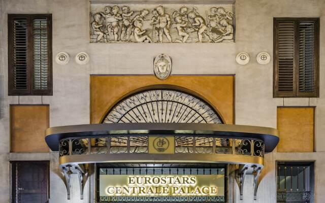 Отель Eurostars Centrale Palace вид на фасад