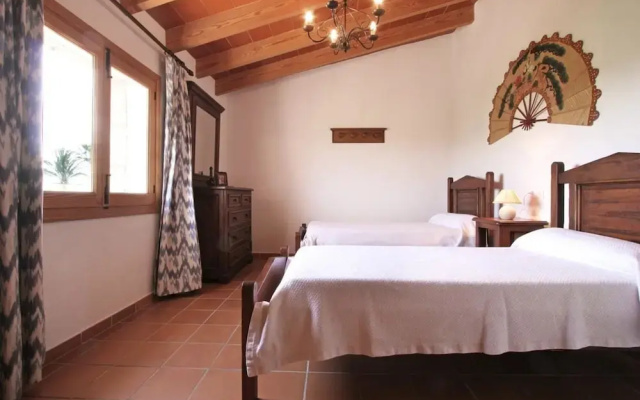 Villa - 5 Bedrooms with Pool - 103159