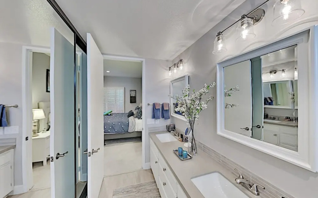 Newly Renovated 2020! 3 Bedroom Condo