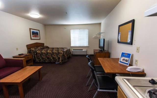 WoodSpring Suites Fayetteville I-49