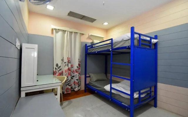Pink Elephant Haveli - Hostel
