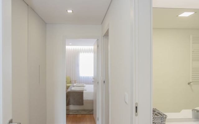 Liiiving - Luxury River View Apartment X