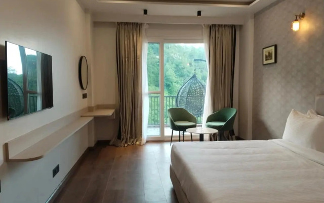Sterling Ameris Kasauli