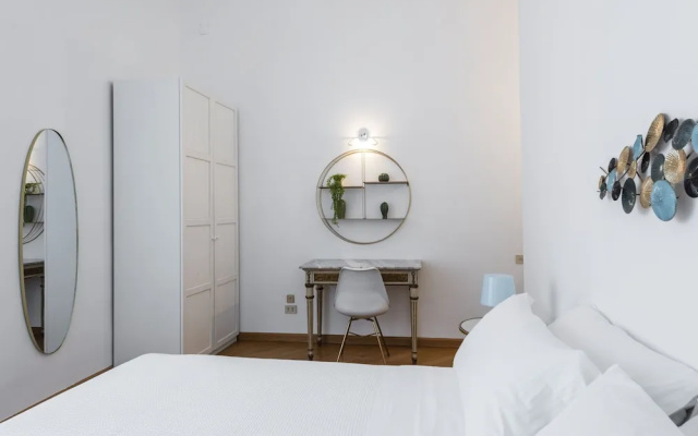 Agata Apartment With Balcony by Wonderful Italy