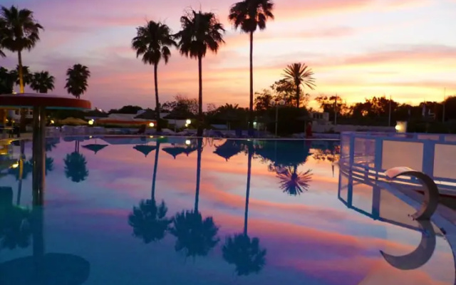 Hotel Tropicana Club & Spa