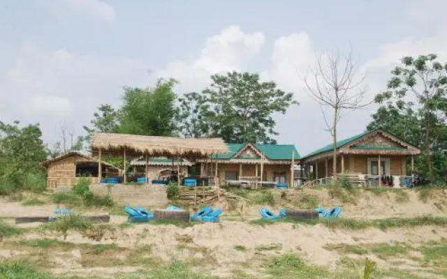 Riverside Bamboo Resort