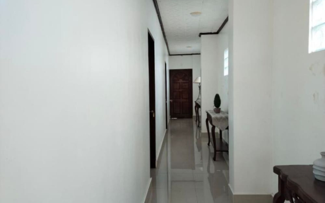 Tayud Hotel by Hiverooms