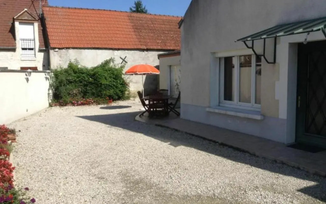 Gite Cléry-Saint-André, 5 pièces, 6 personnes - FR-1-590-12