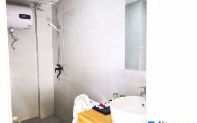 Daocheng Yunqi Mountain House Inn