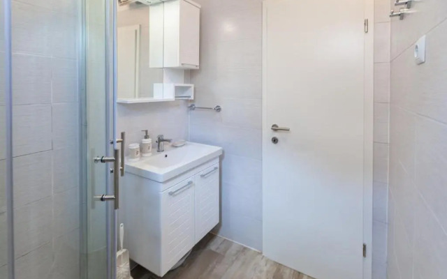 Apartment Ema