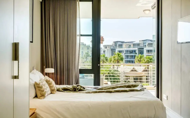 Stylish Retreat With Marina Views at Juliette 307