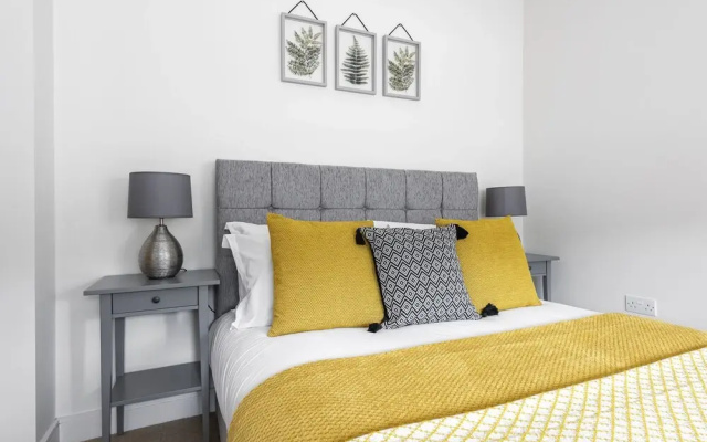 Stay in The Heart of Bath