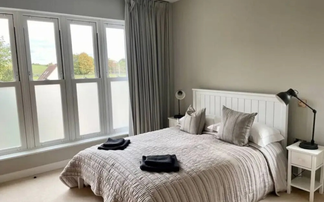 Blue Heron - 2 Bedroom Apt With 2 Parking Spaces - From 165 Per Night